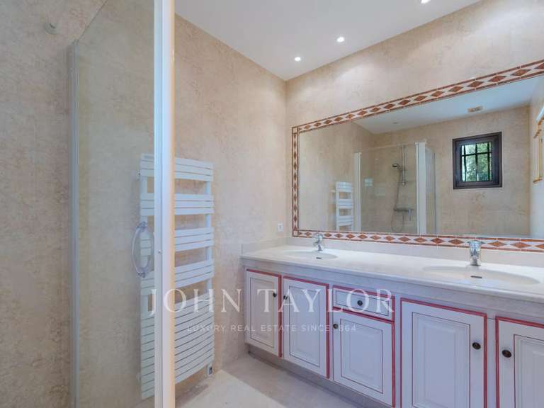 Villa Mougins - 5 bedrooms - 440m²