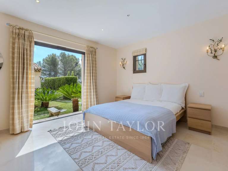 Villa Mougins - 5 bedrooms - 440m²