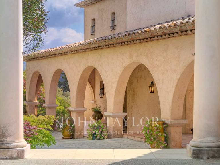 Villa Mougins - 5 bedrooms - 440m²