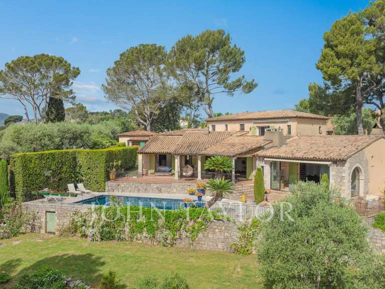 Villa Mougins - 5 bedrooms - 440m²