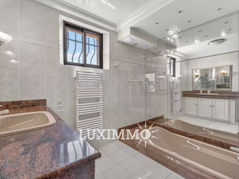 Villa Mougins - 6 chambres - 322m²