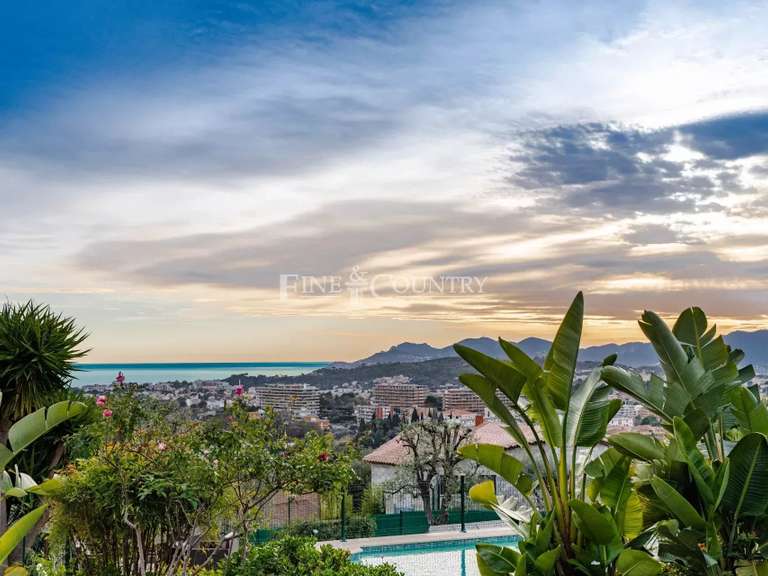 Villa with Sea view Mougins - 5 bedrooms - 198m²