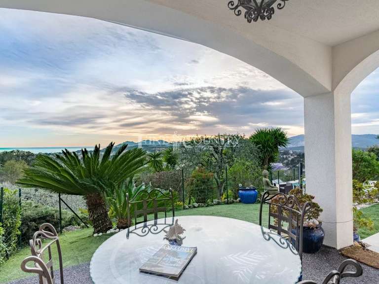 Villa with Sea view Mougins - 5 bedrooms - 198m²