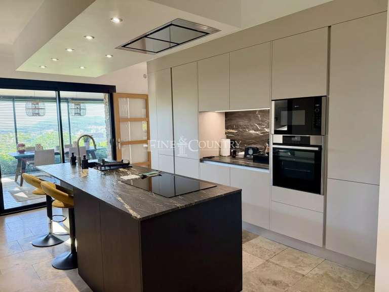 Villa with Sea view Mougins - 5 bedrooms - 198m²