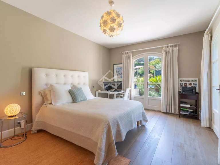 Villa Mougins - 4 bedrooms - 290m²