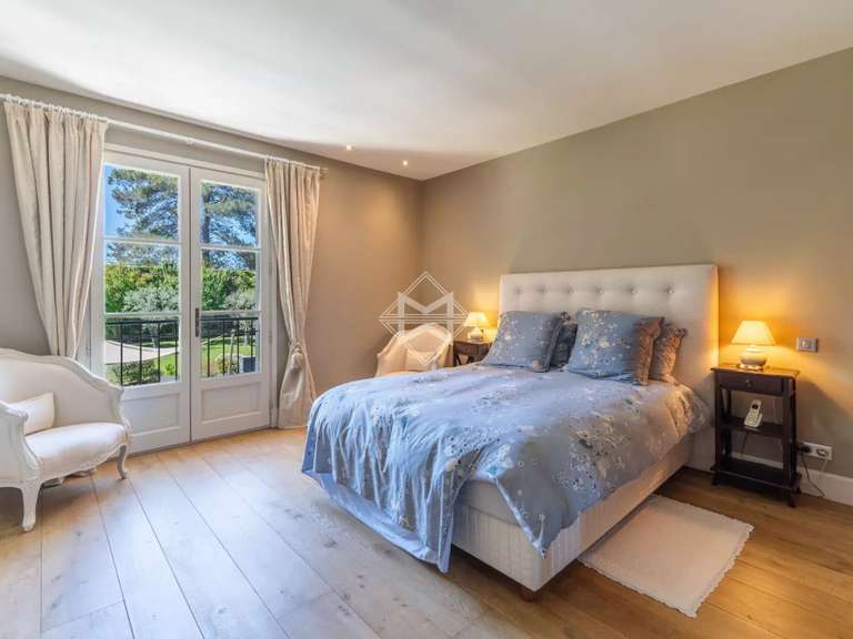 Villa Mougins - 4 bedrooms - 290m²