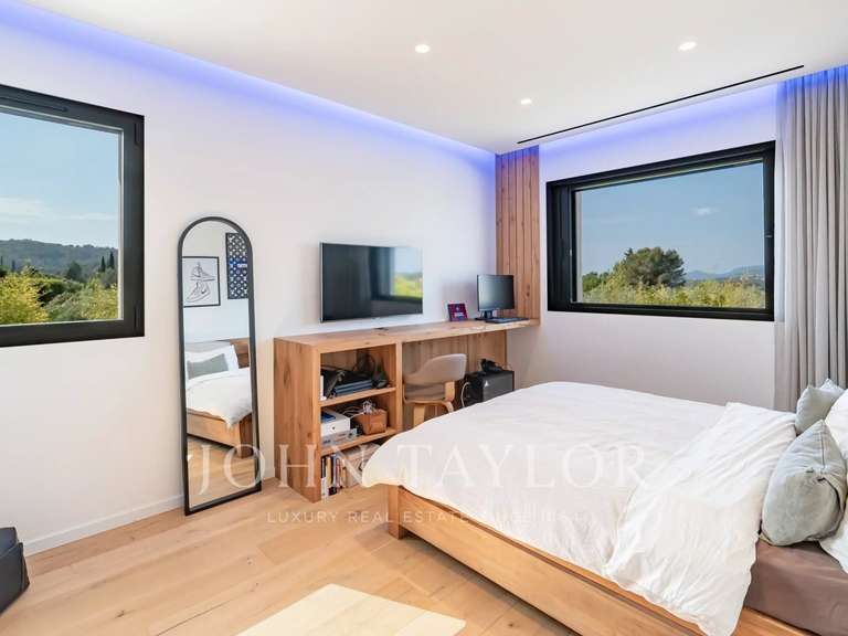 Villa Mougins - 4 bedrooms - 217m²