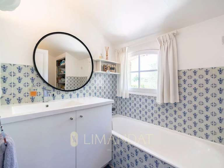 Villa Mougins - 4 bedrooms - 279m²