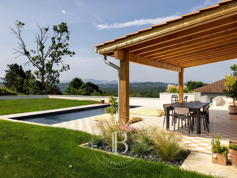 House Mouguerre - 5 bedrooms - 268m²