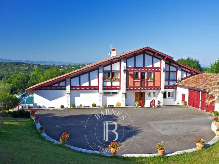 Maison Mouguerre - 7 chambres - 375m²
