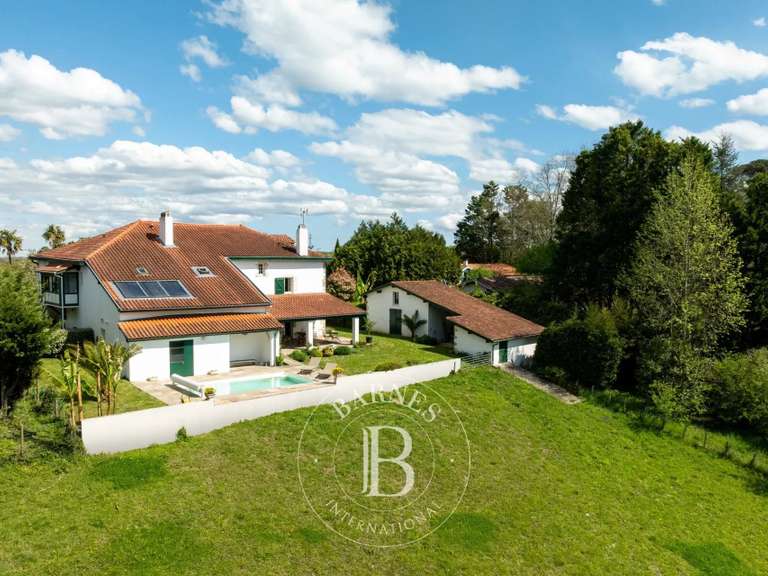 Maison Mouguerre - 5 chambres - 243m²