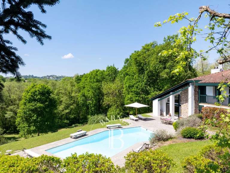 Maison Mouguerre - 4 chambres - 384m²