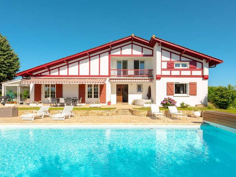 Maison Mouguerre - 8 chambres - 260m²