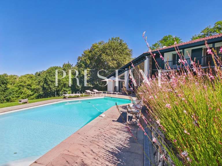 Maison Mouguerre - 4 chambres - 292m²