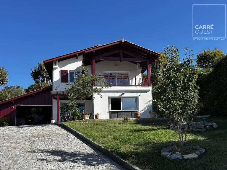 House Mouguerre - 4 bedrooms - 130m²