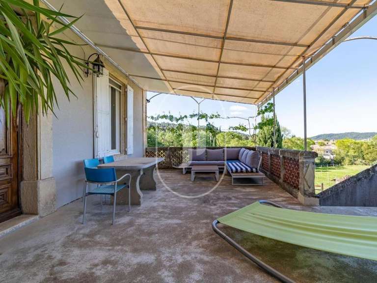 Propriété Moulézan - 14 chambres - 490m²