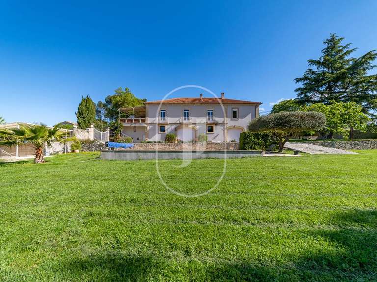 Propriété Moulézan - 14 chambres - 490m²