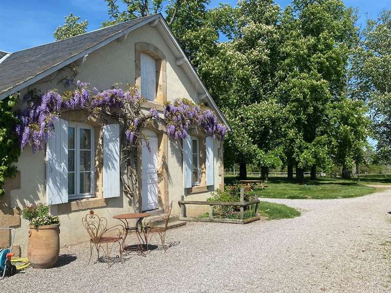 Château Moulins - 968m²