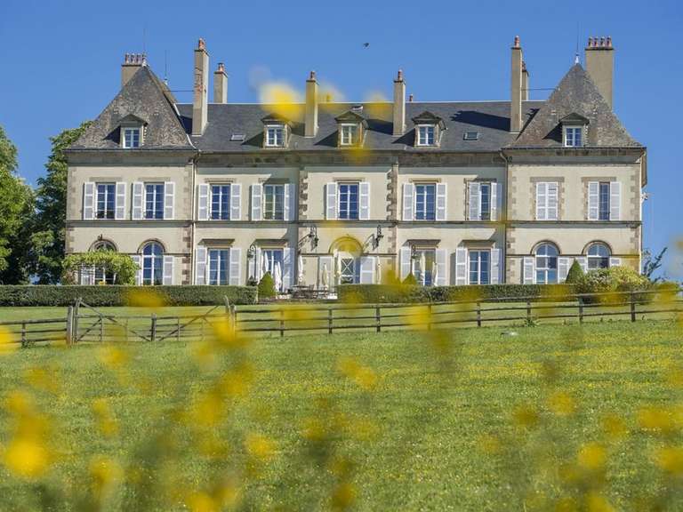 Château Moulins - 968m²