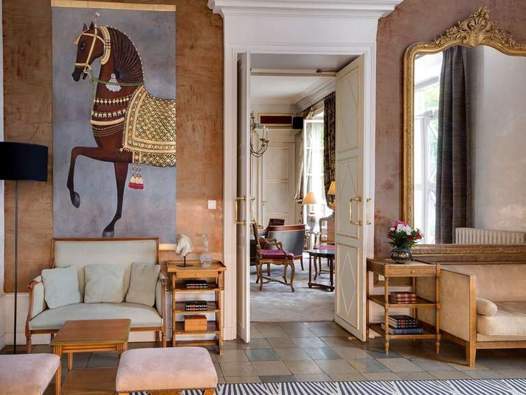 Château Moulins - 968m²