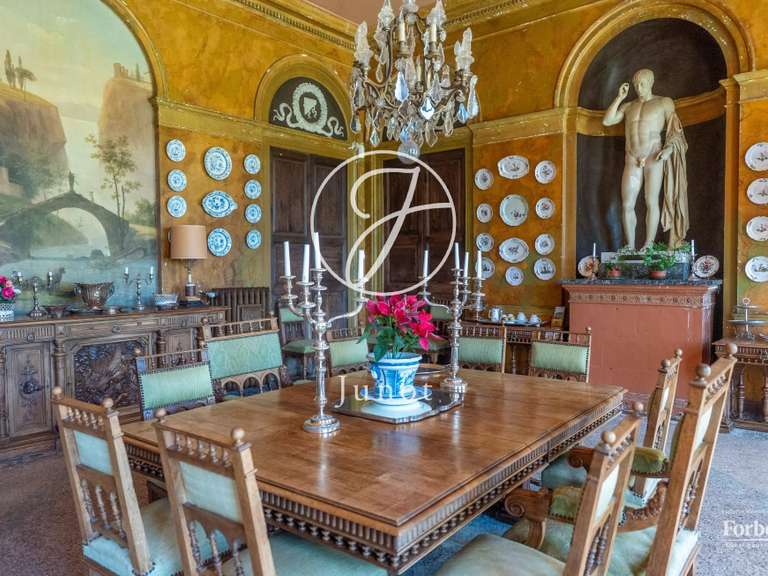 Château Moulins - 6 chambres - 1896m²