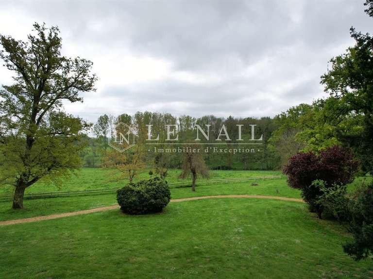 Château Moulins - 11 chambres - 413m²