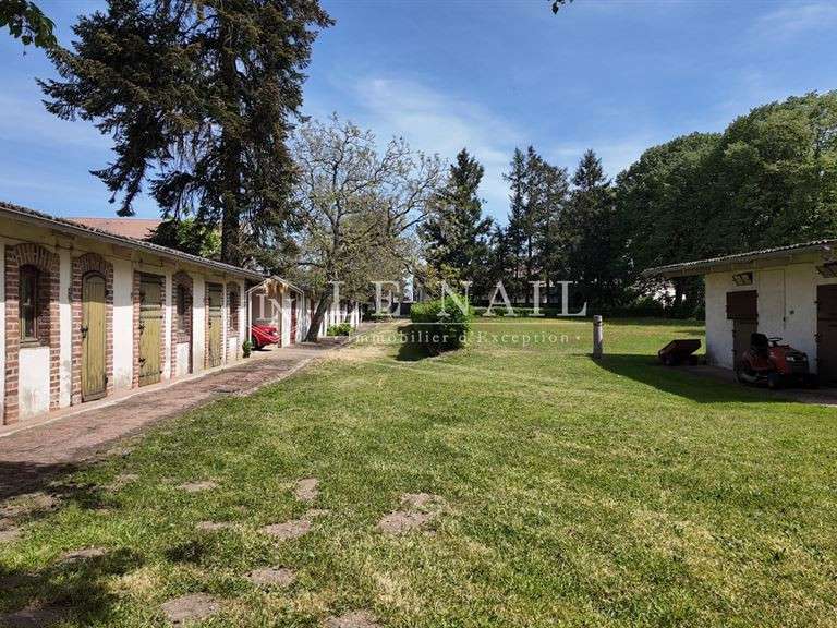 Maison Moulins - 7 chambres - 280m²