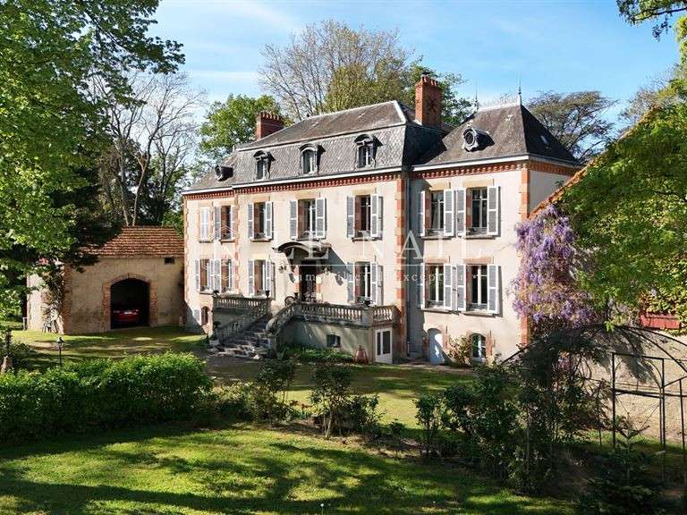 Maison Moulins - 7 chambres - 280m²