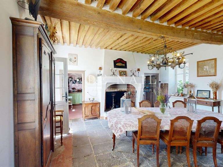 Propriété Moulins - 6 chambres - 421m²