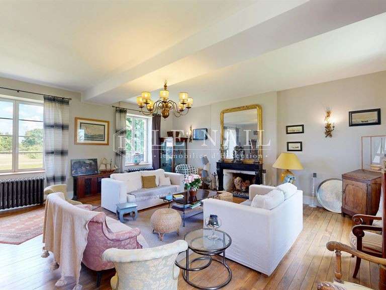 Propriété Moulins - 6 chambres - 421m²