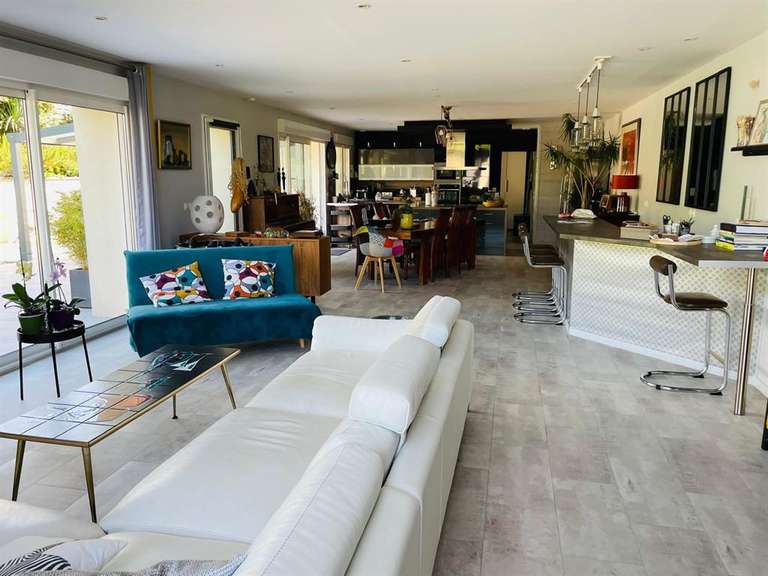 House Moulins-en-Bessin - 4 bedrooms - 177m²