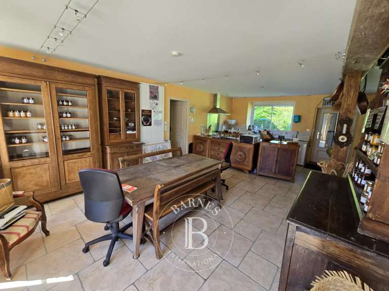 Unusual property Moulins-sur-Yèvre - 6 bedrooms - 311m²