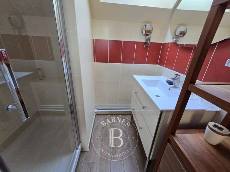 Bien atypique Moulins-sur-Yèvre - 6 chambres - 311m²
