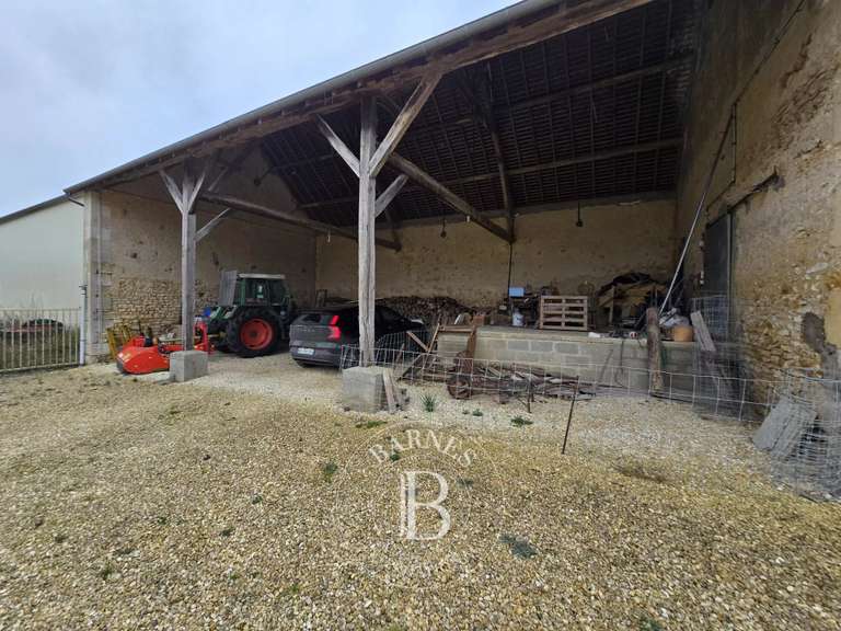 Bien atypique Moulins-sur-Yèvre - 6 chambres - 311m²