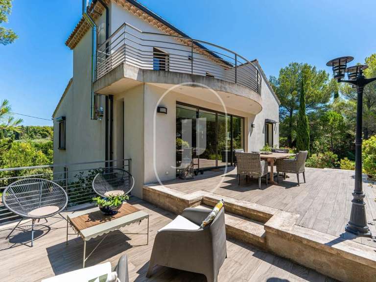 Maison Mouriès - 3 chambres - 149m²