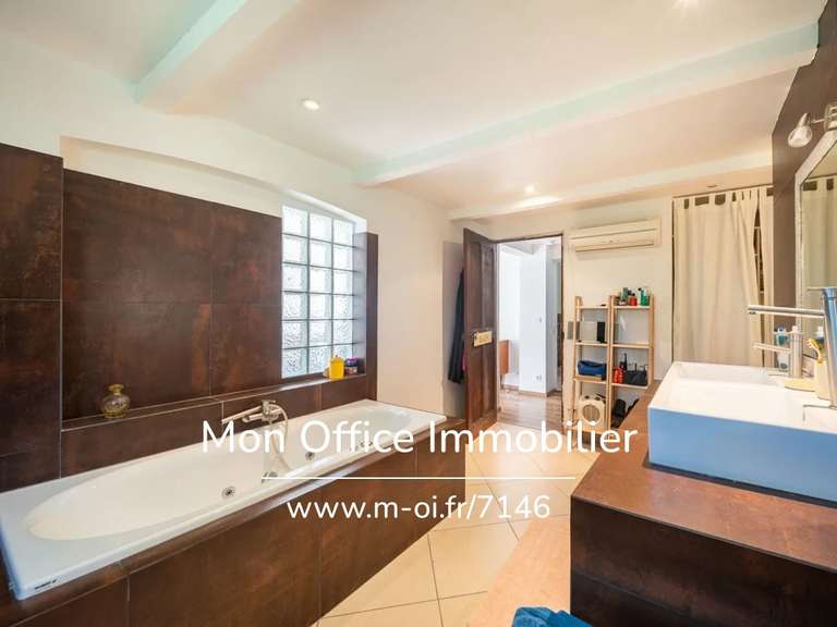 Maison Mouriès - 6 chambres - 268m²