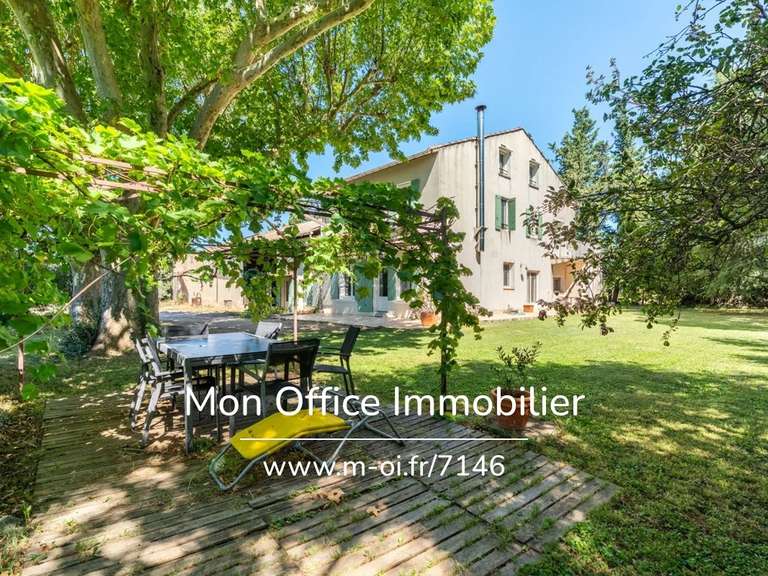 Maison Mouriès - 6 chambres - 268m²