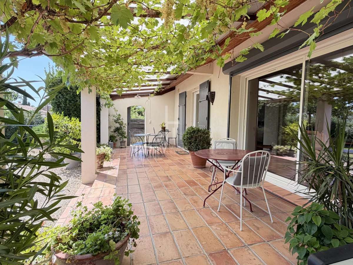 Maison Mouriès