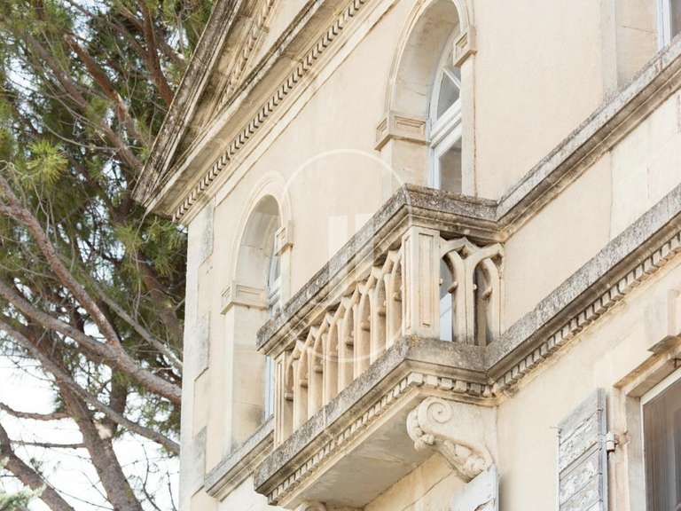 Propriété Mouriès - 9 chambres - 585m²