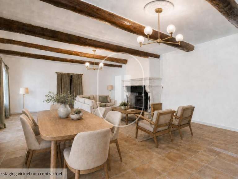 Propriété Mouriès - 9 chambres - 585m²