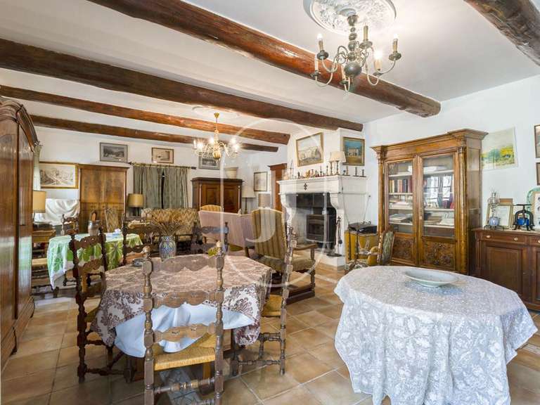 Propriété Mouriès - 9 chambres - 585m²
