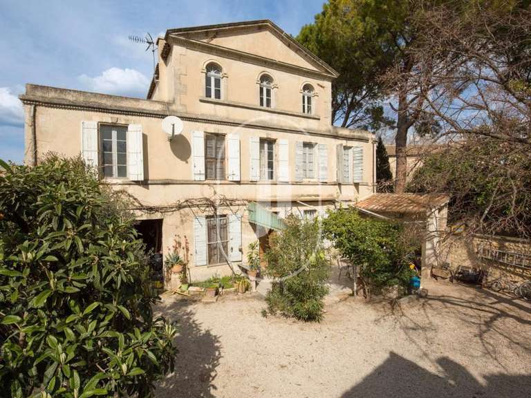 Propriété Mouriès - 9 chambres - 585m²