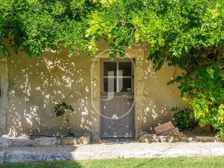 Propriété Mouriès - 5 chambres - 260m²