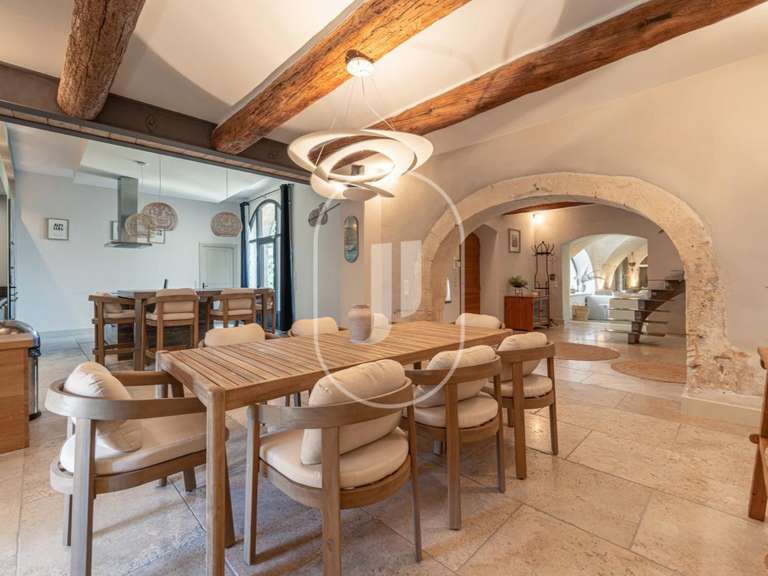 Propriété Mouriès - 5 chambres - 260m²