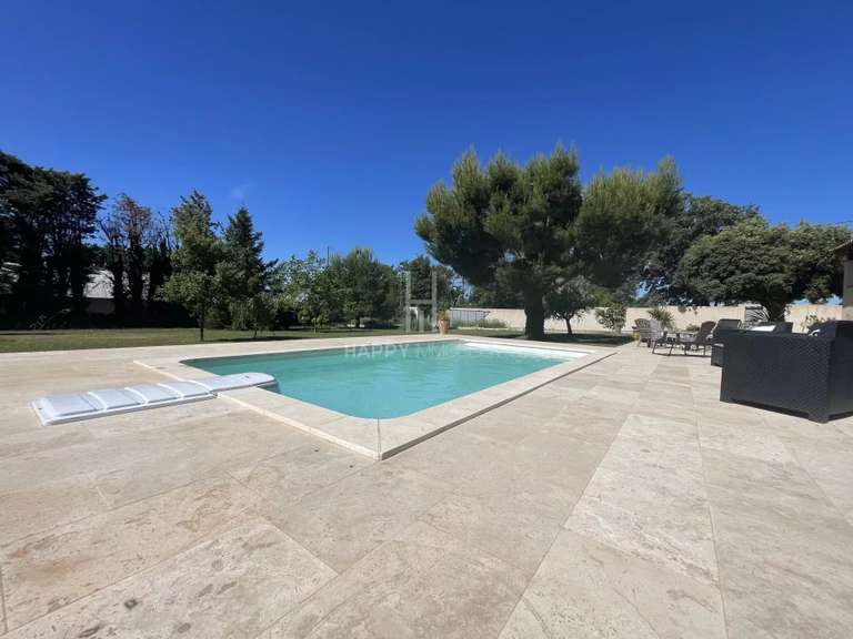 Villa Mouriès - 4 chambres - 218m²