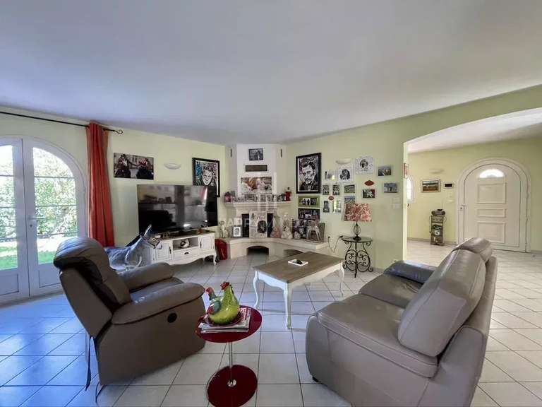 Villa Mouriès - 3 bedrooms - 156m²