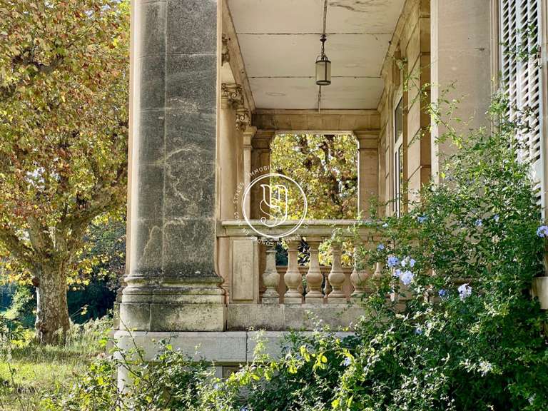Villa Mouriès - 8 chambres - 526m²