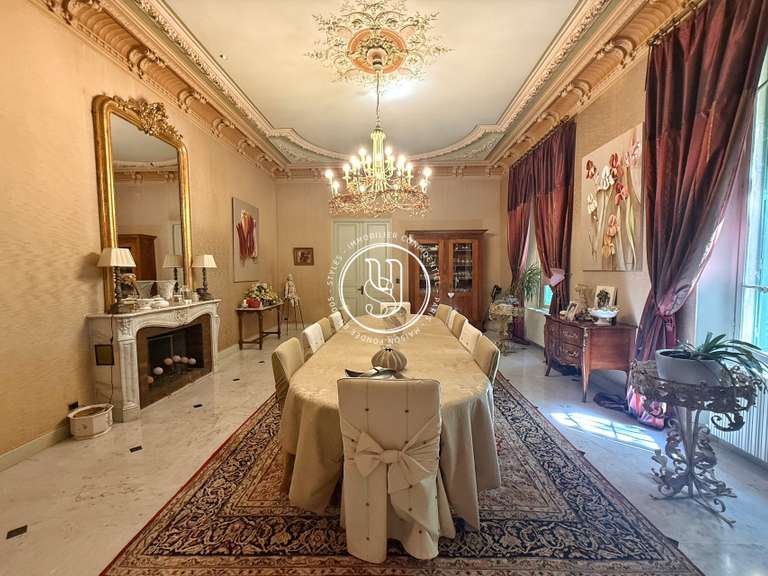 Villa Mouriès - 7 chambres - 496m²