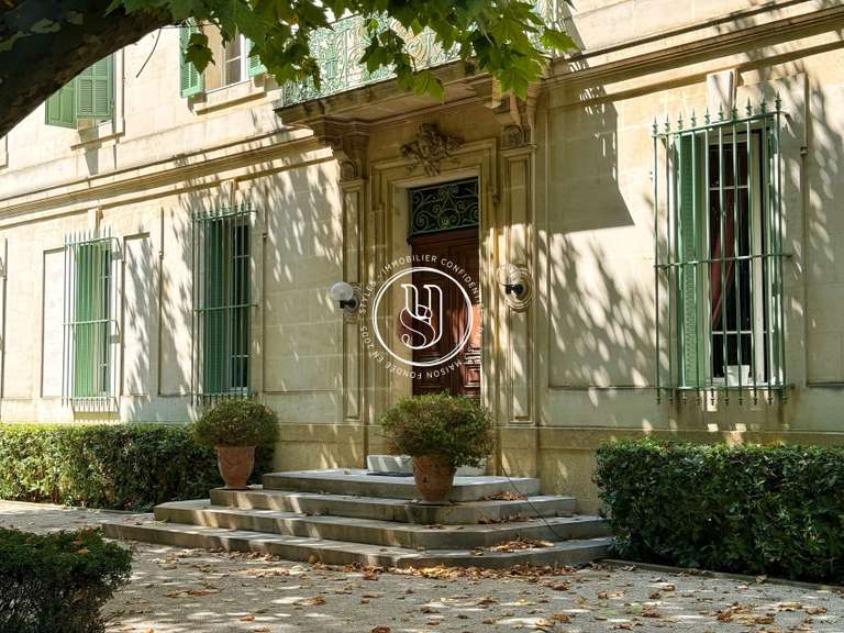 Villa Mouriès - 7 chambres - 496m²
