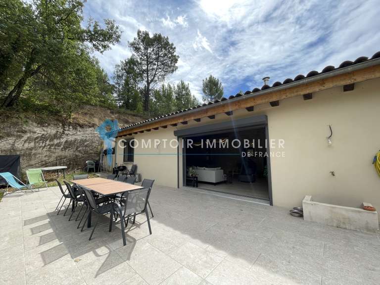 Maison Mours-Saint-Eusèbe - 3 chambres - 166m²